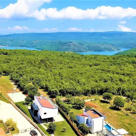 Luxury Hedone With Heated Pool, Welness And Playground