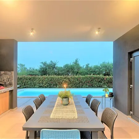 빌라 Luxury Hedone With Heated Pool, Welness And Playground *