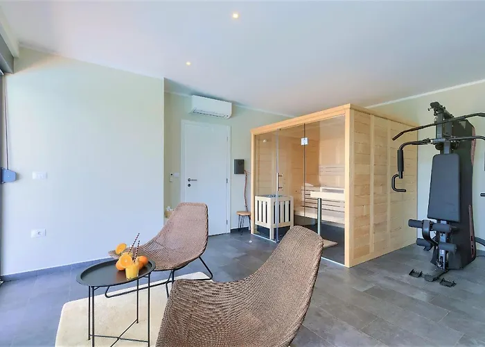 빌라 Luxury Hedone With Heated Pool, Welness And Playground Rakalj