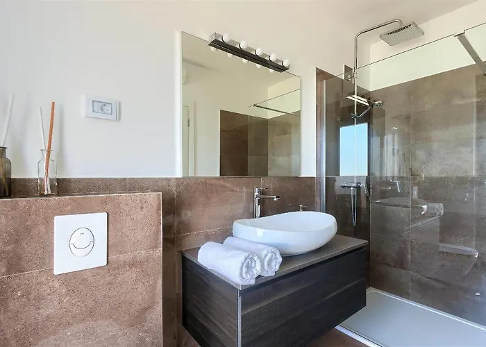 Luxury Hedone With Heated Pool, Welness And Playground * Rakalj