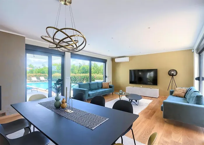 Luxury Hedone With Heated Pool, Welness And Playground 빌라 Rakalj