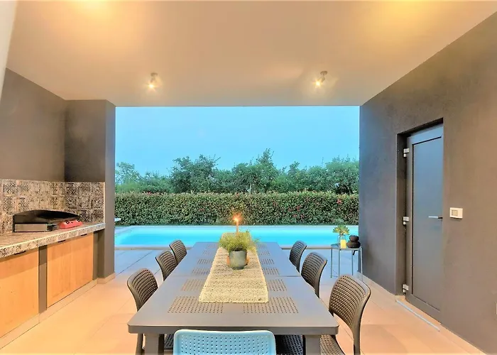 빌라 Luxury Hedone With Heated Pool, Welness And Playground *