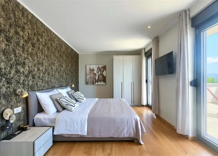 빌라 Luxury Hedone With Heated Pool, Welness And Playground