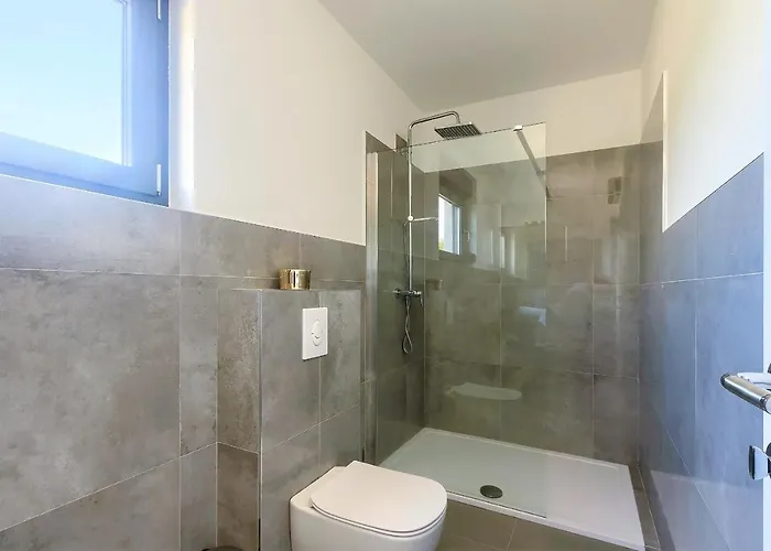 Luxury Hedone With Heated Pool, Welness And Playground * Rakalj