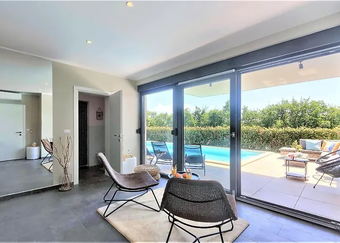 Luxury Hedone With Heated Pool, Welness And Playground 빌라 *