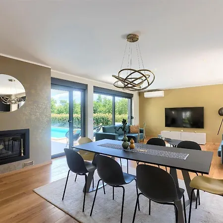 Luxury Hedone With Heated Pool, Welness And Playground * Rakalj