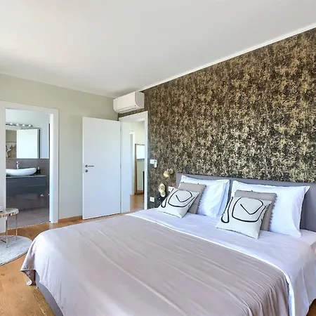 Villa Luxury Hedone With Heated Pool, Welness And Playground