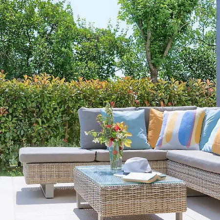 Villa Luxury Hedone With Heated Pool, Welness And Playground Rakalj