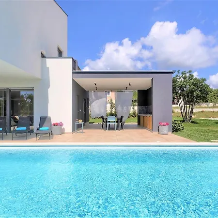 Villa Luxury Hedone With Heated Pool, Welness And Playground