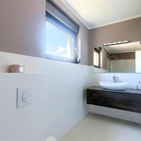 Villa Luxury Hedone With Heated Pool, Welness And Playground *