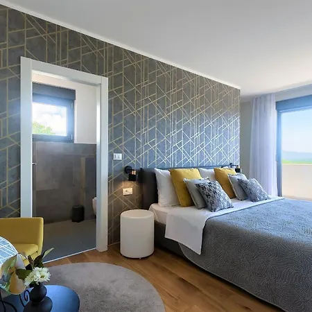 Villa Luxury Hedone With Heated Pool, Welness And Playground