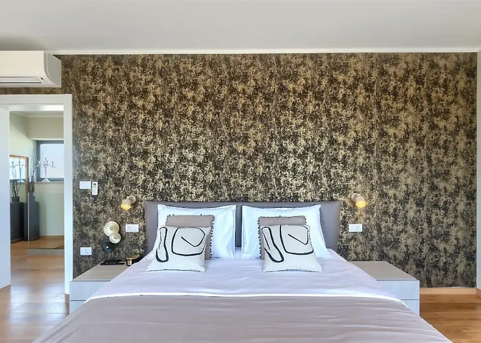 Luxury Hedone With Heated Pool, Welness And Playground