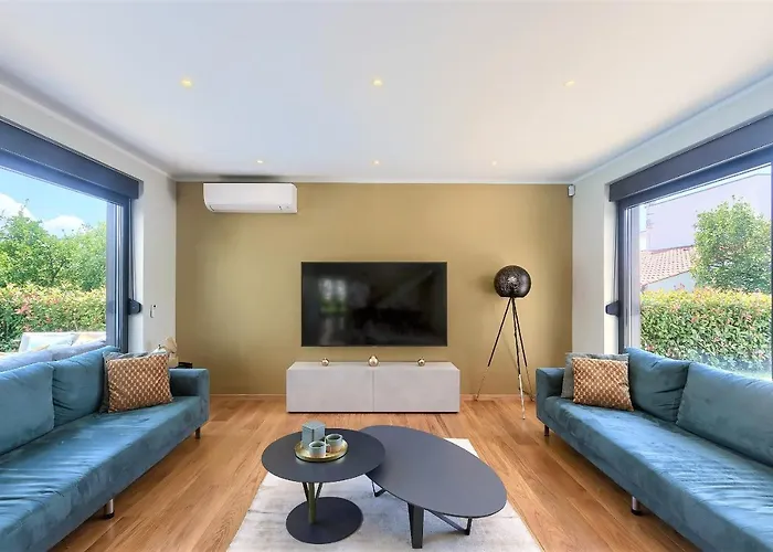 Luxury Hedone With Heated Pool, Welness And Playground Vila *